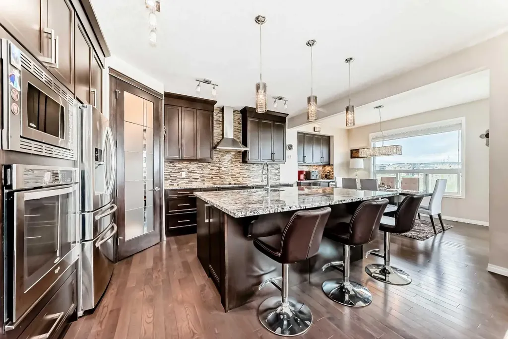 91 Nolanfield Crescent NW Calgary AB T3R 0L6
