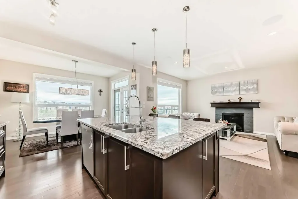 91 Nolanfield Crescent NW Calgary AB T3R 0L6