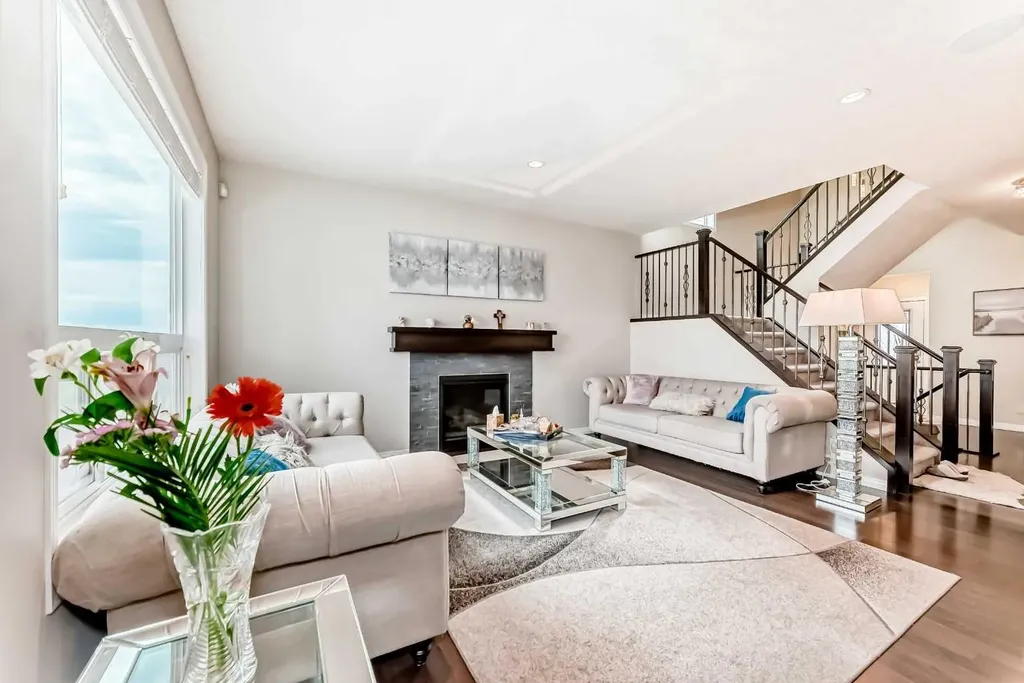 91 Nolanfield Crescent NW Calgary AB T3R 0L6