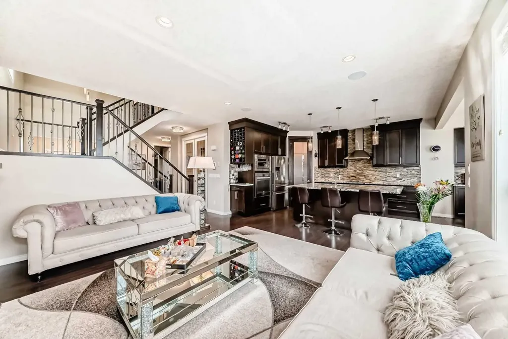 91 Nolanfield Crescent NW Calgary AB T3R 0L6