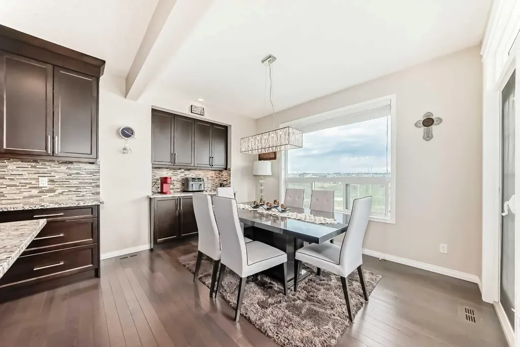 91 Nolanfield Crescent NW Calgary AB T3R 0L6