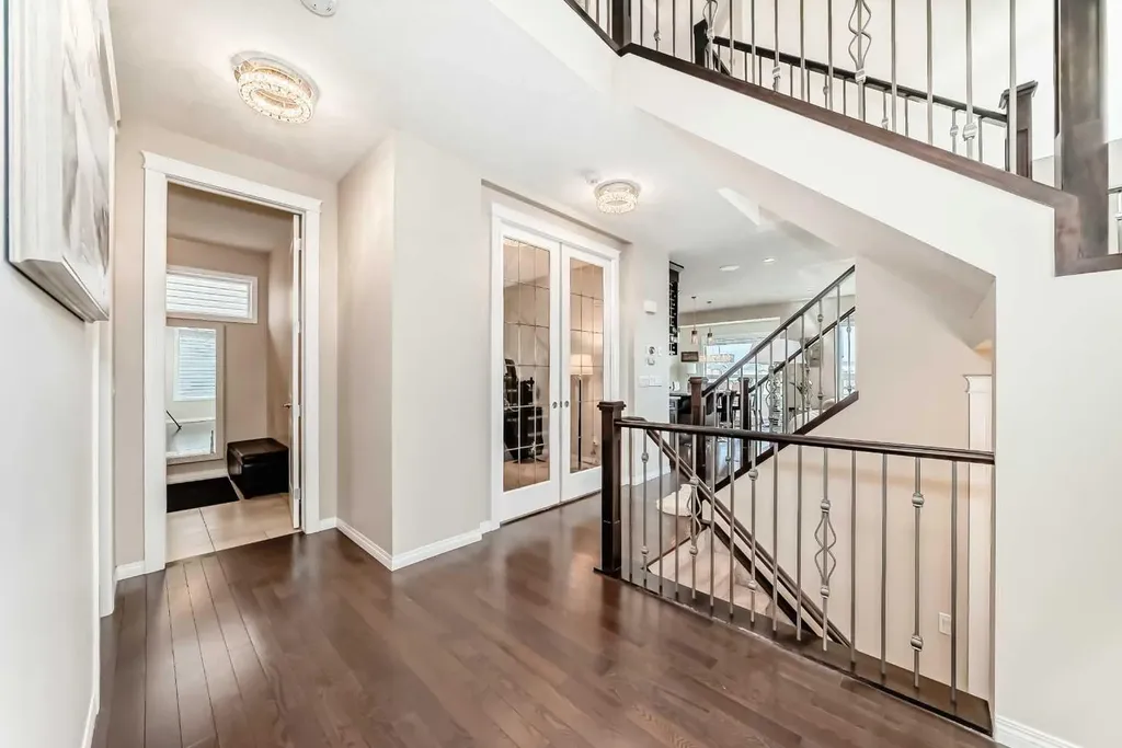 91 Nolanfield Crescent NW Calgary AB T3R 0L6