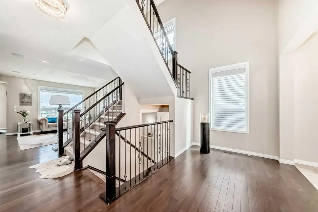 91 Nolanfield Crescent NW Calgary AB T3R 0L6