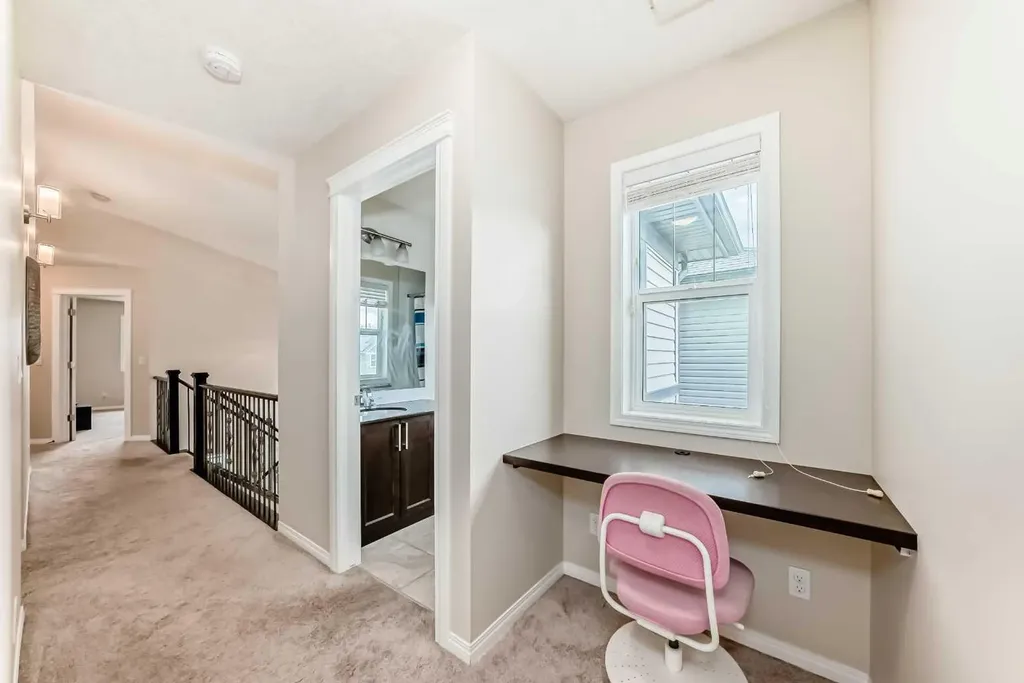 91 Nolanfield Crescent NW Calgary AB T3R 0L6