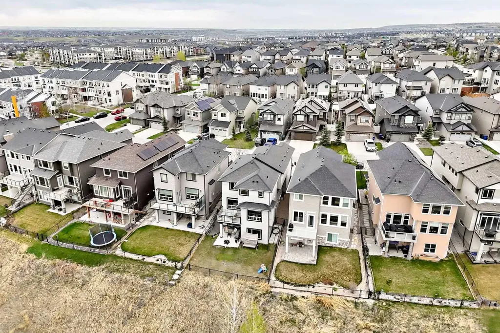 91 Nolanfield Crescent NW Calgary AB T3R 0L6