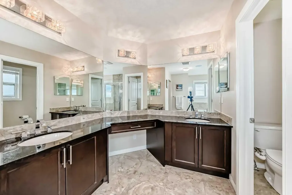 91 Nolanfield Crescent NW Calgary AB T3R 0L6