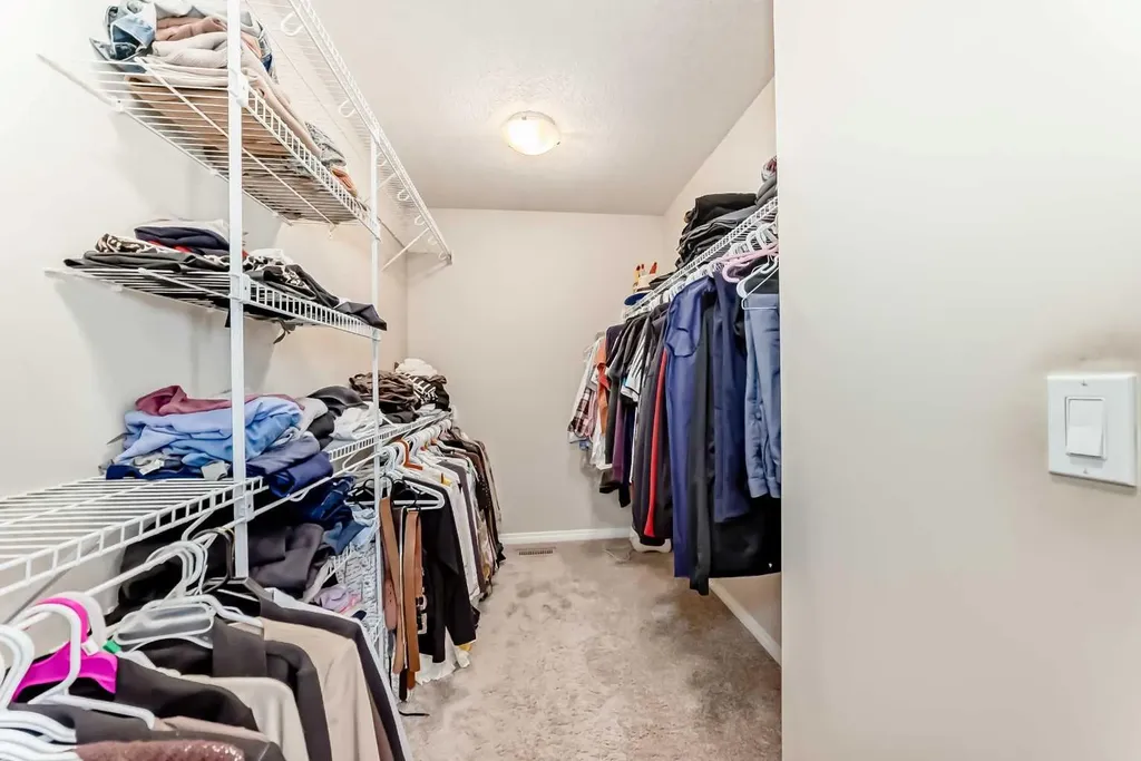 91 Nolanfield Crescent NW Calgary AB T3R 0L6