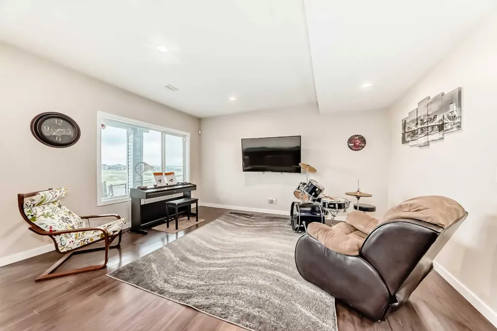 91 Nolanfield Crescent NW Calgary AB T3R 0L6
