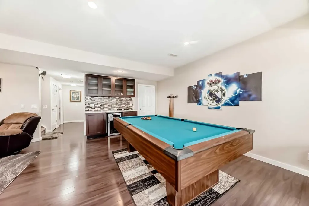 91 Nolanfield Crescent NW Calgary AB T3R 0L6