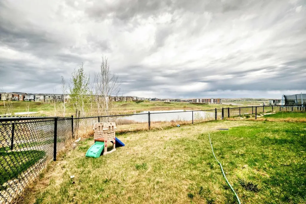 91 Nolanfield Crescent NW Calgary AB T3R 0L6