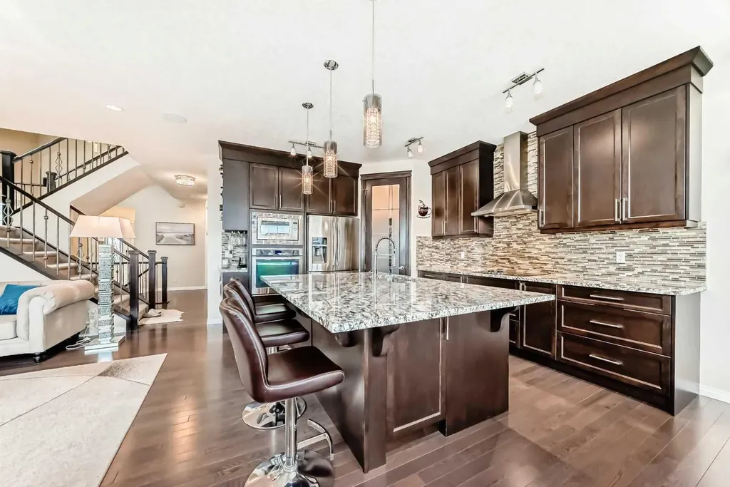 91 Nolanfield Crescent NW Calgary AB T3R 0L6