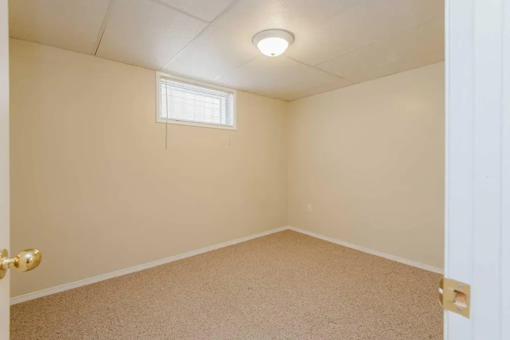10253 112 Avenue Grande Prairie AB T8V 1V9