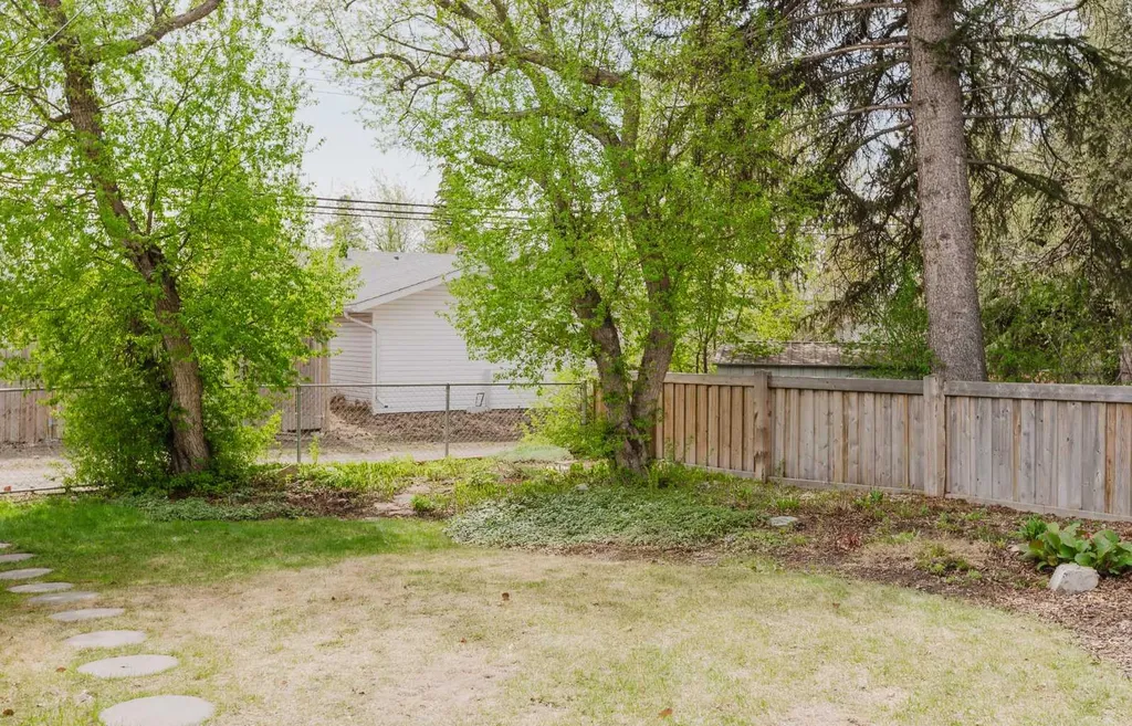 10253 112 Avenue Grande Prairie AB T8V 1V9