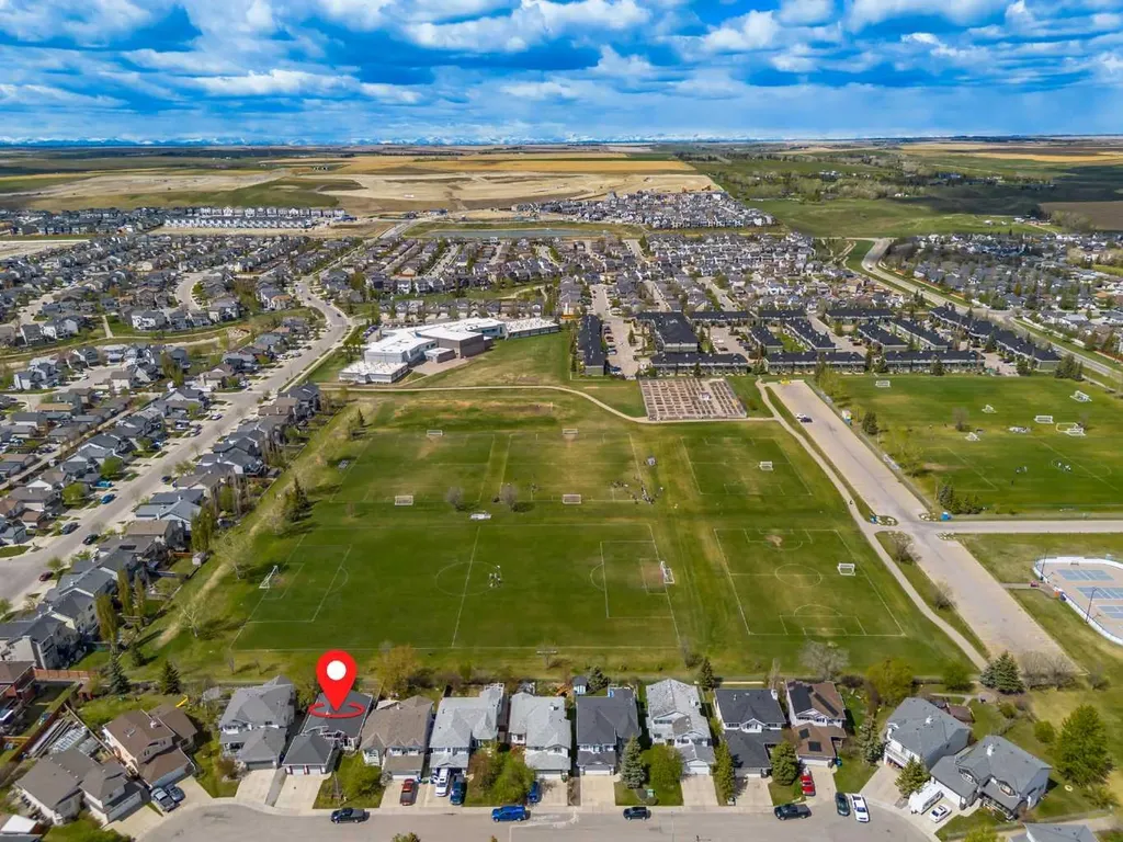 38 Canoe Circle SW Airdrie AB T4B2L6