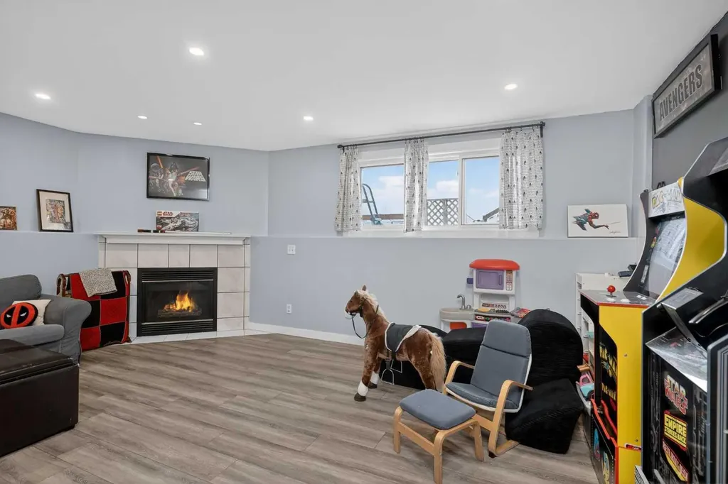 38 Canoe Circle SW Airdrie AB T4B2L6