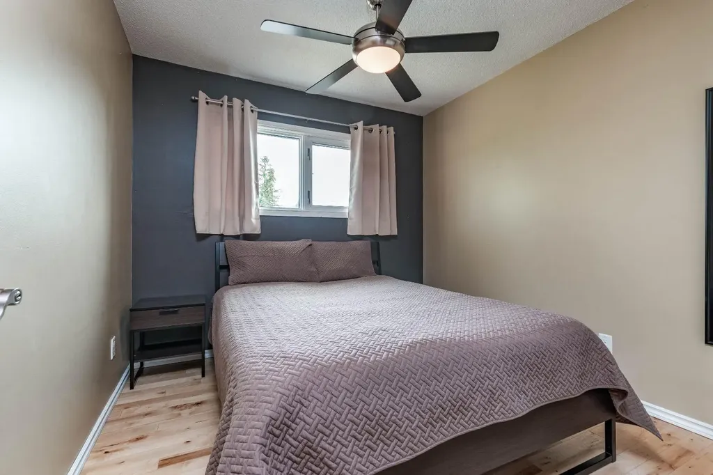 10812 52 Avenue NW Edmonton AB T6H 0P3