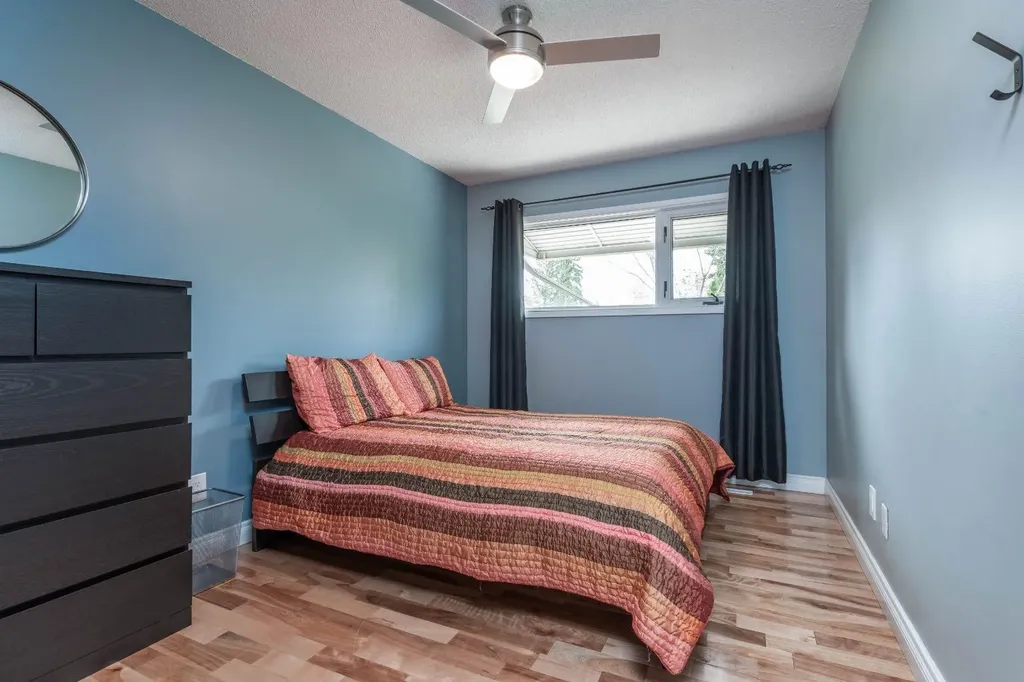 10812 52 Avenue NW Edmonton AB T6H 0P3