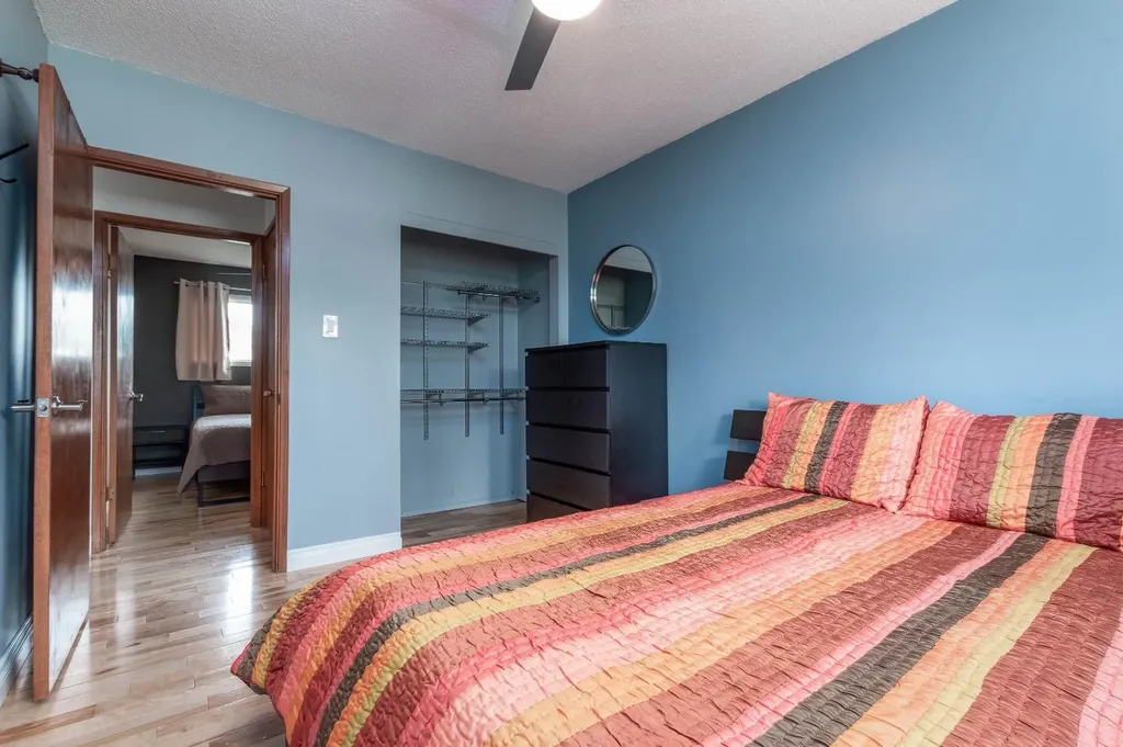 10812 52 Avenue NW Edmonton AB T6H 0P3