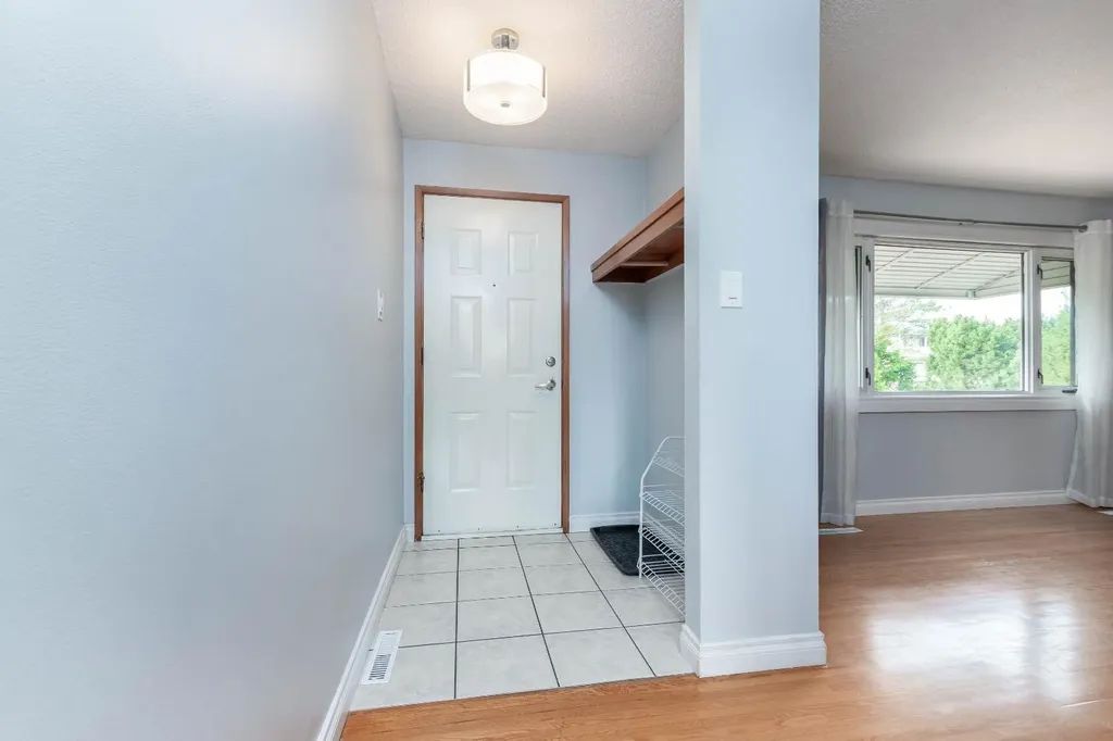 10812 52 Avenue NW Edmonton AB T6H 0P3