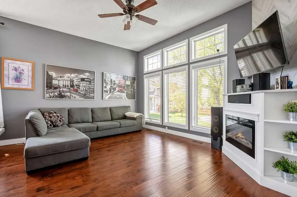 130 Taravista Court NE Calgary AB T3J 4K1