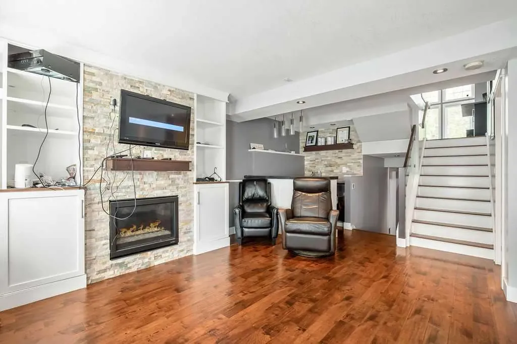 130 Taravista Court NE Calgary AB T3J 4K1