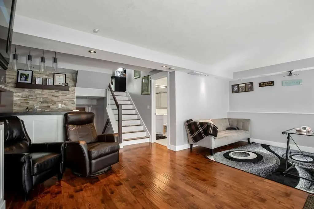 130 Taravista Court NE Calgary AB T3J 4K1