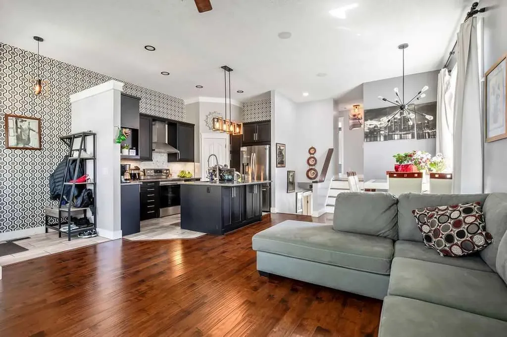 130 Taravista Court NE Calgary AB T3J 4K1