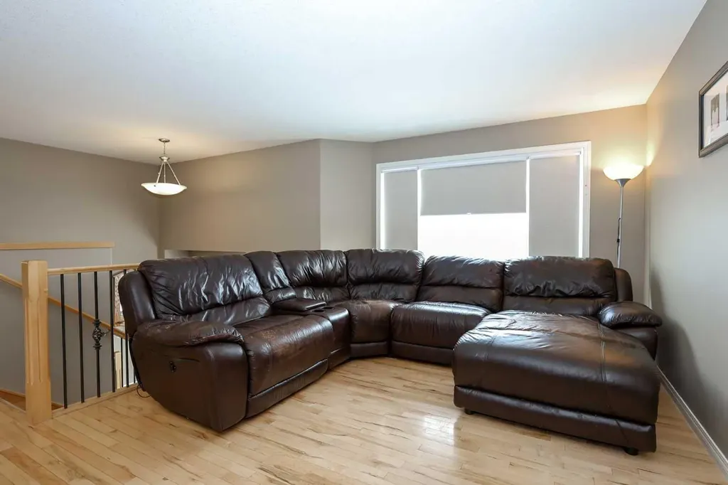 26 Jenner Crescent Red Deer AB T4P 0B2