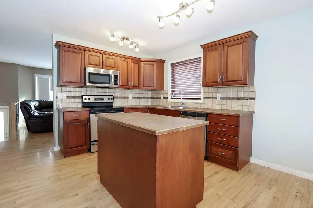26 Jenner Crescent Red Deer AB T4P 0B2