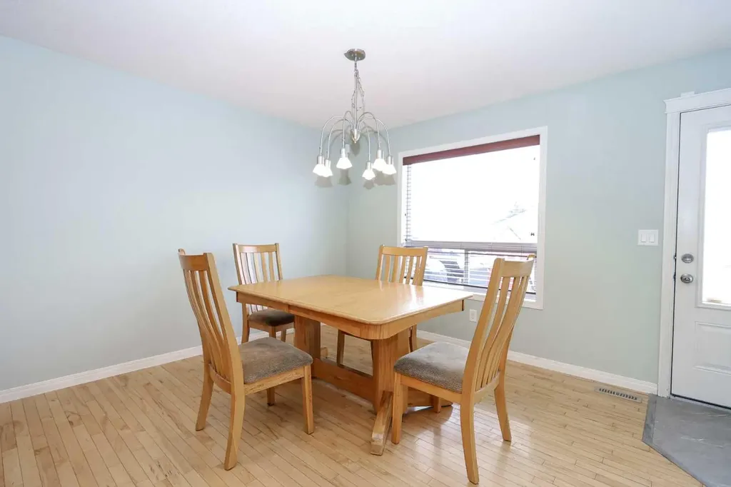 26 Jenner Crescent Red Deer AB T4P 0B2