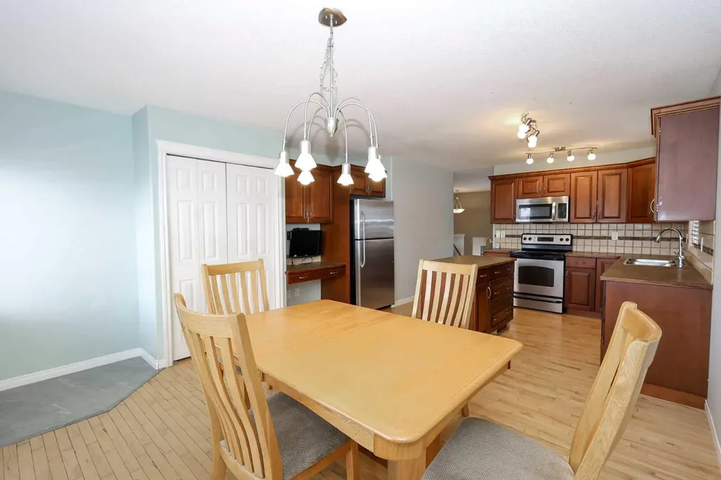 26 Jenner Crescent Red Deer AB T4P 0B2