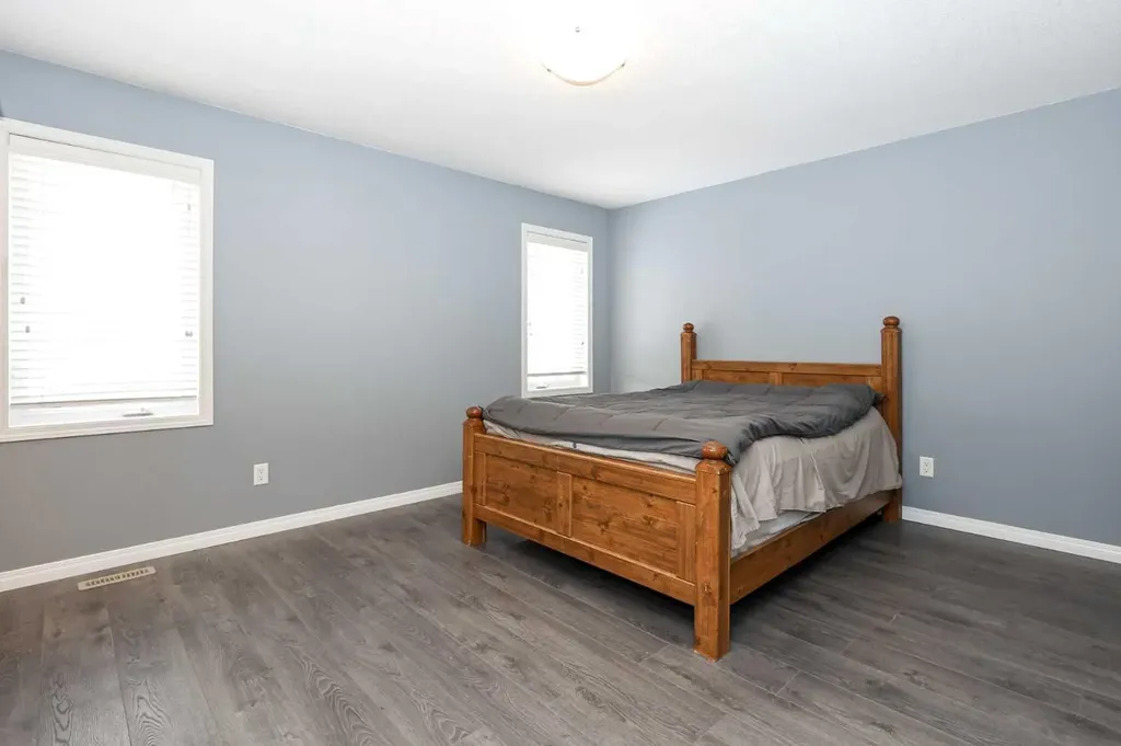 26 Jenner Crescent Red Deer AB T4P 0B2