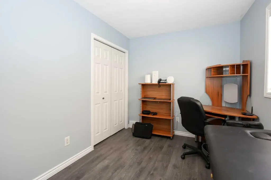 26 Jenner Crescent Red Deer AB T4P 0B2