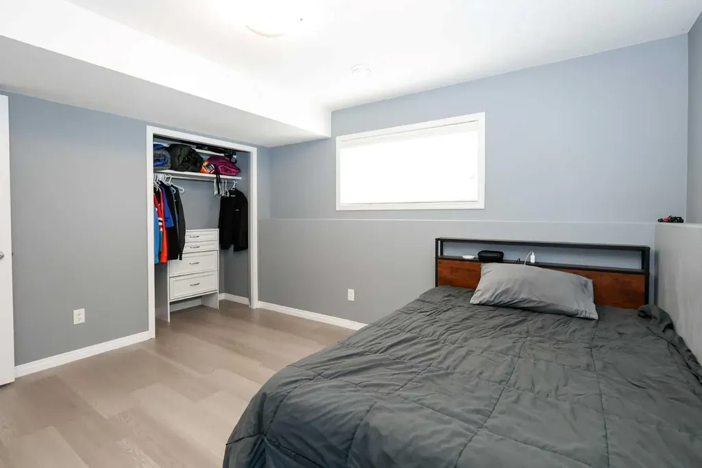 26 Jenner Crescent Red Deer AB T4P 0B2