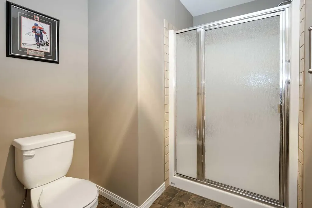 26 Jenner Crescent Red Deer AB T4P 0B2