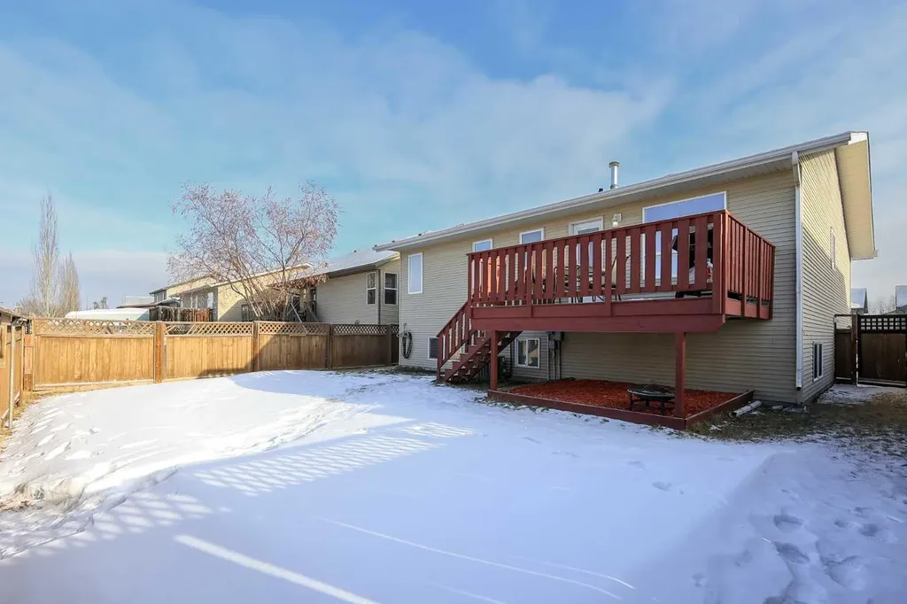 26 Jenner Crescent Red Deer AB T4P 0B2