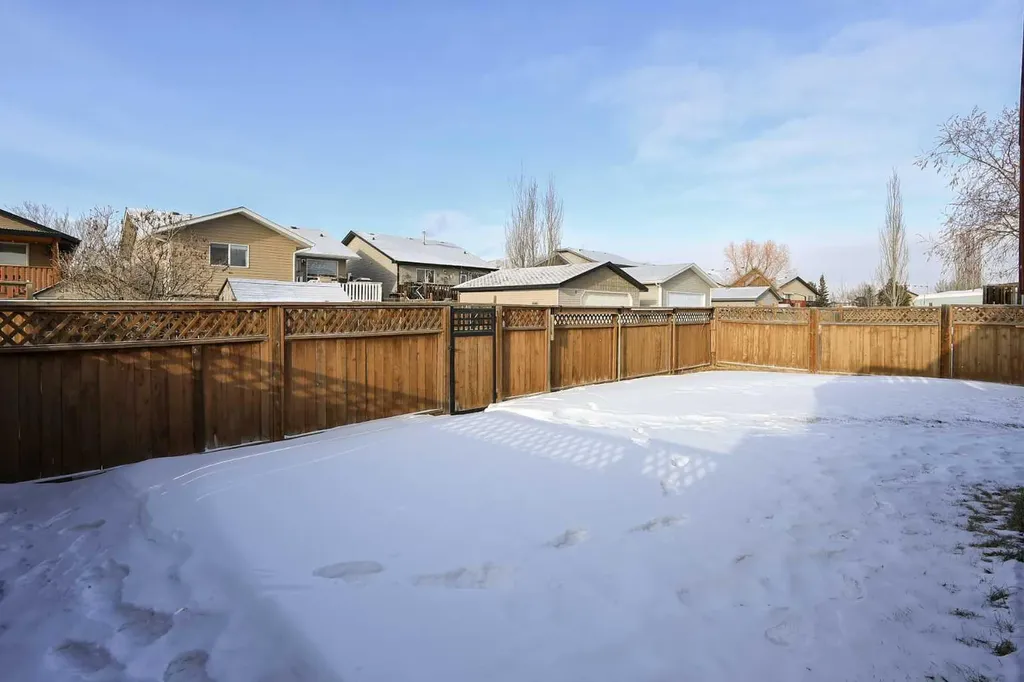 26 Jenner Crescent Red Deer AB T4P 0B2