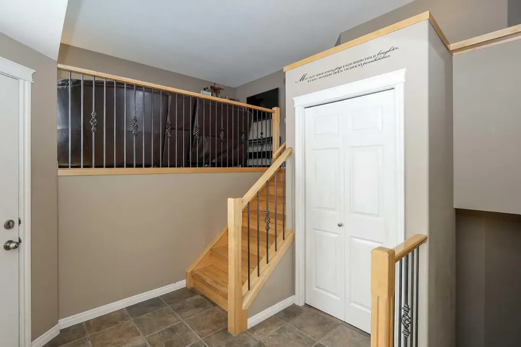26 Jenner Crescent Red Deer AB T4P 0B2