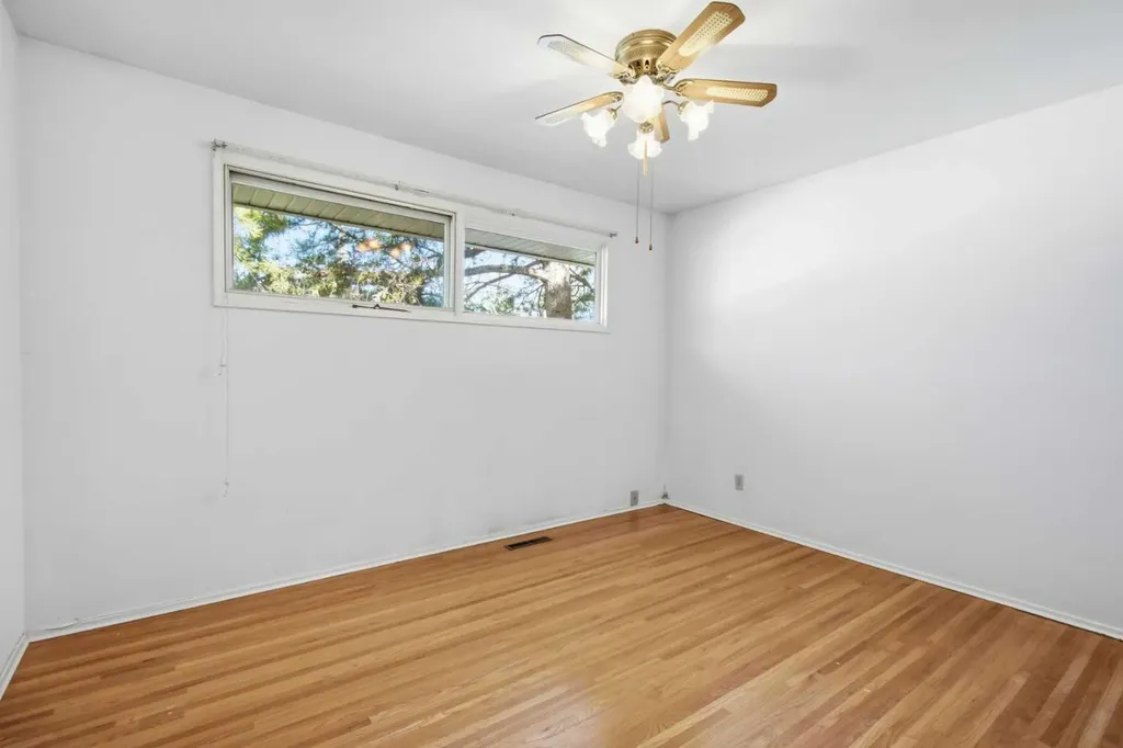 120 Glenpatrick Drive SW Calgary AB T3E 4L6