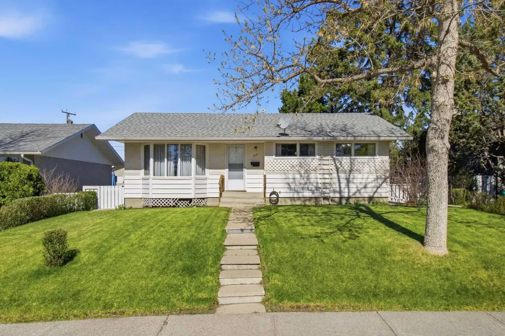 120 Glenpatrick Drive SW Calgary AB T3E 4L6