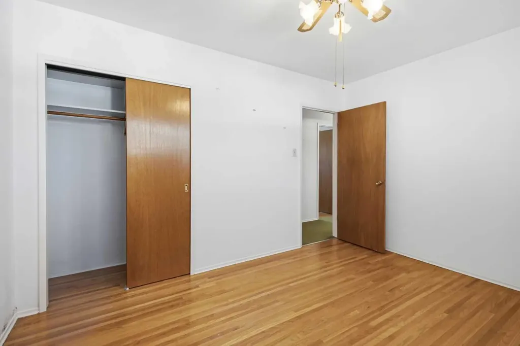 120 Glenpatrick Drive SW Calgary AB T3E 4L6