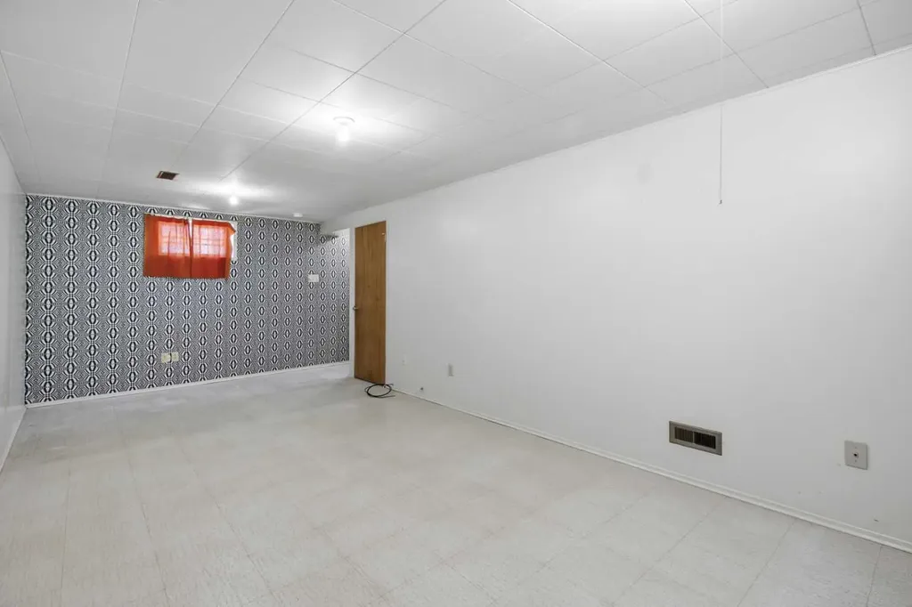 120 Glenpatrick Drive SW Calgary AB T3E 4L6