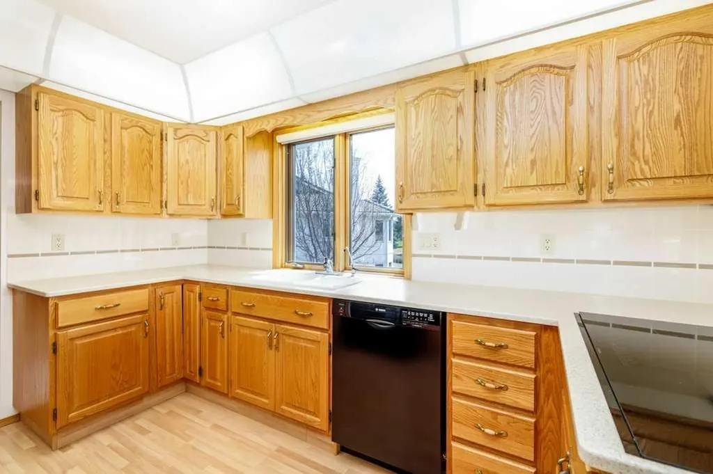4700 Fountain Drive Red Deer AB T4N 6W4