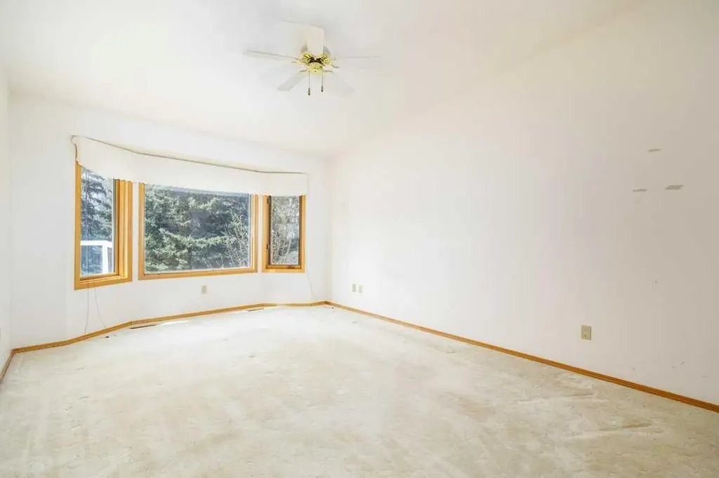 4700 Fountain Drive Red Deer AB T4N 6W4