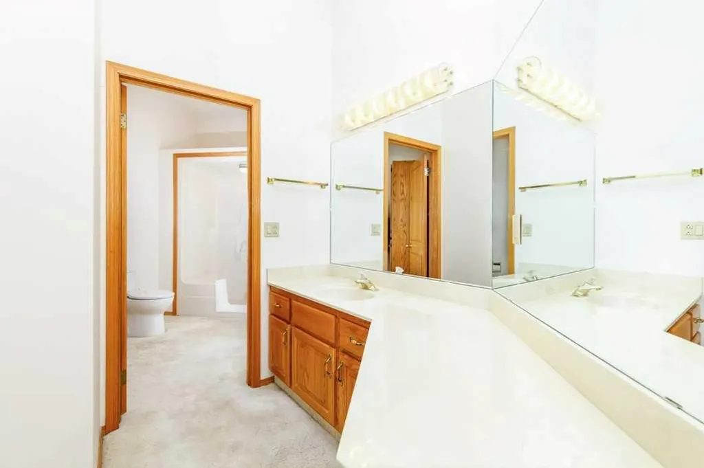 4700 Fountain Drive Red Deer AB T4N 6W4