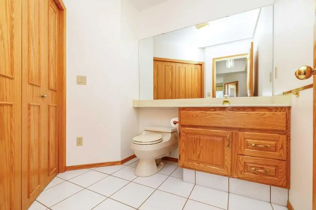 4700 Fountain Drive Red Deer AB T4N 6W4