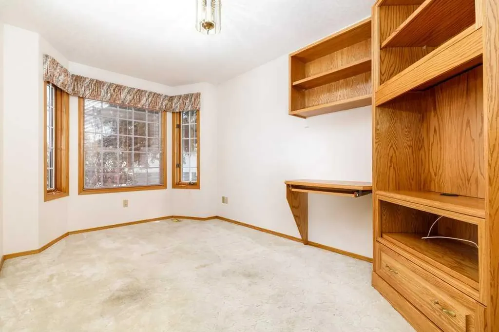 4700 Fountain Drive Red Deer AB T4N 6W4