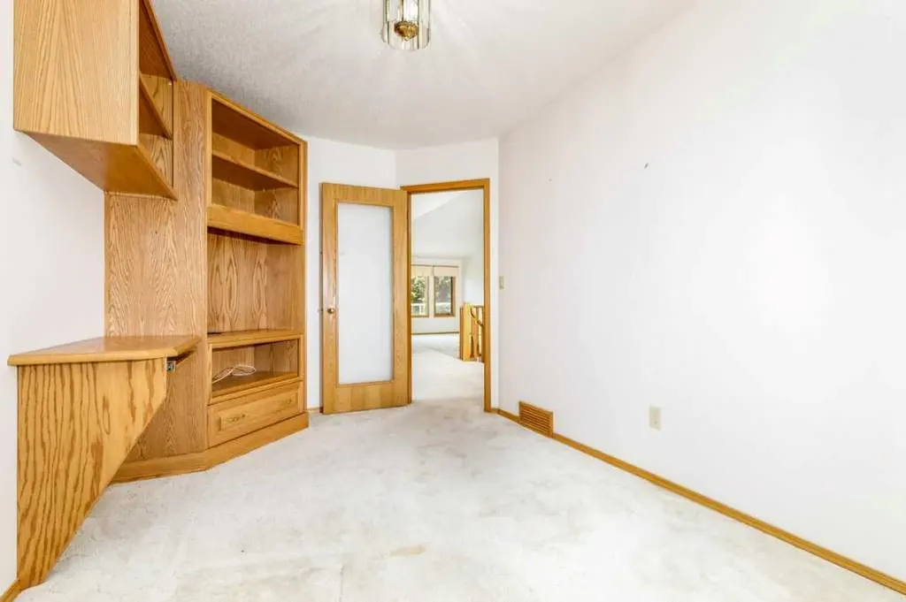 4700 Fountain Drive Red Deer AB T4N 6W4