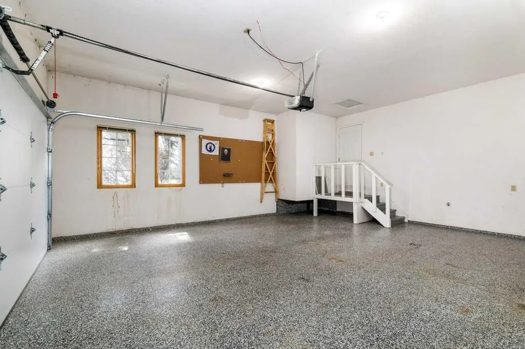 4700 Fountain Drive Red Deer AB T4N 6W4
