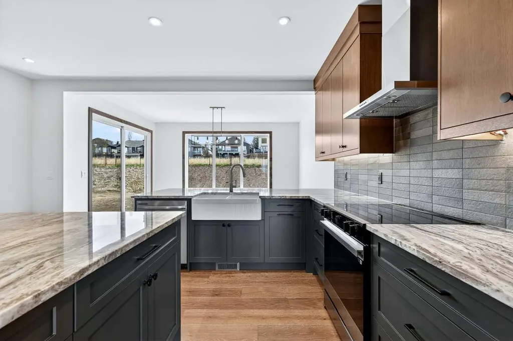 420 Lakewood Drive Strathmore AB T1P 2J5